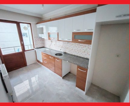 ÇORLU ÇOBANÇEŞME'DE 8 YILLIK İSKANLI MASRAFSIZ SATILIK 2+1 ARA KAT